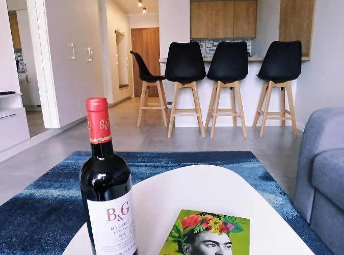 Lulu Apartments - FRIDA - Apartament dwupokojowy blisko morza - Resort Kołobrzeg parking i basen z sauną w cenie